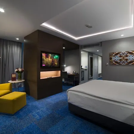 Отель Radisson Blu Hotel, 5*