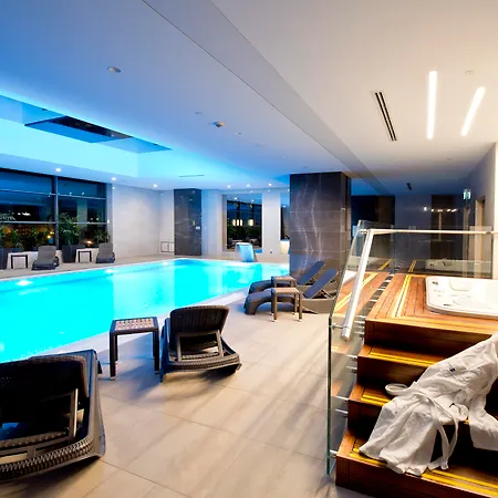 Отель Radisson Blu Hotel, 5*