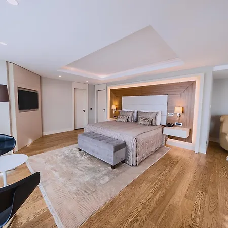Отель Radisson Blu Hotel, 5*
