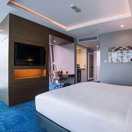 Szálloda Radisson Blu Hotel, 5*