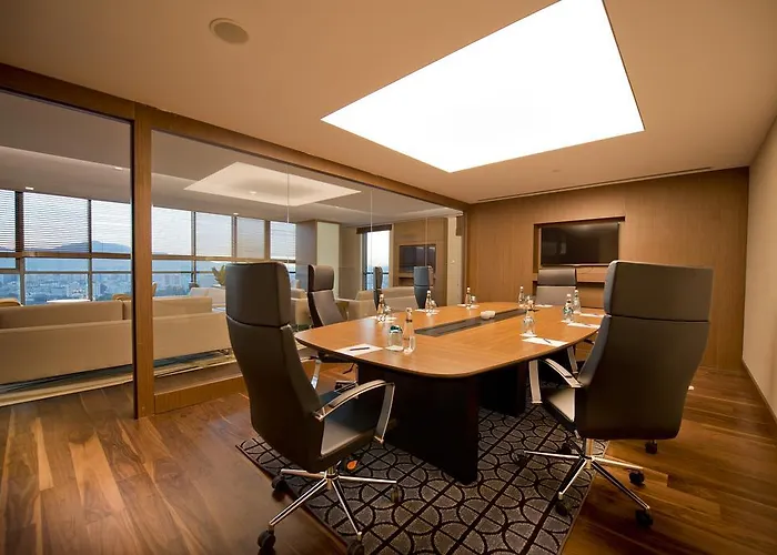 Radisson Blu Hotel, Ξενοδοχείο